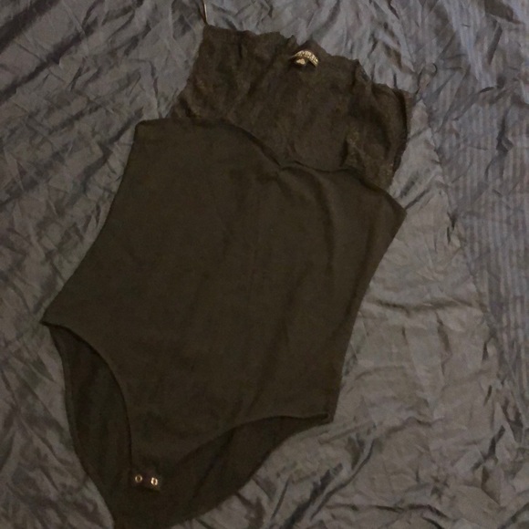 Forever 21 Tops - New with out tags